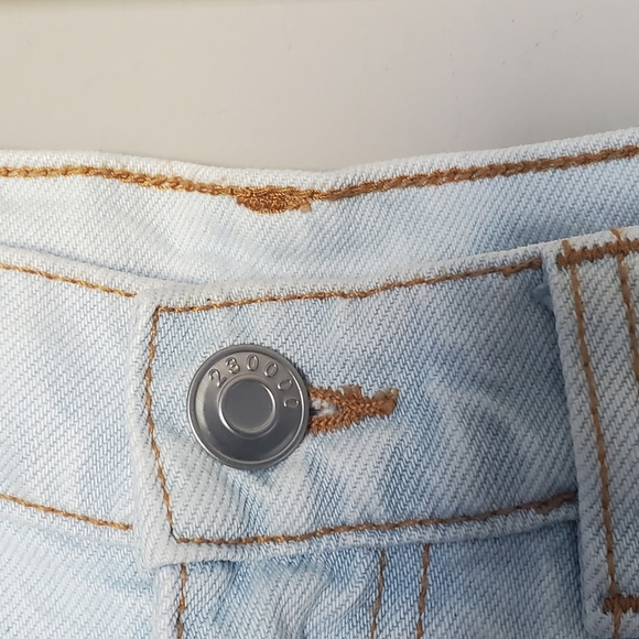 Arket Loose Barrel Balloon Leg Jeans Light Wash Size 28 - Picture 4 of 11